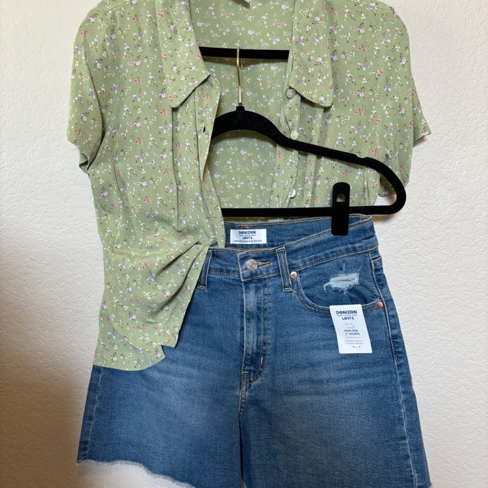 GAP Floral Button Down Blouse Size M